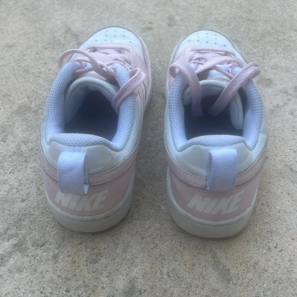 Nike Kids Court Borough Low Recraft White/Pink Sneaker Size 3.5